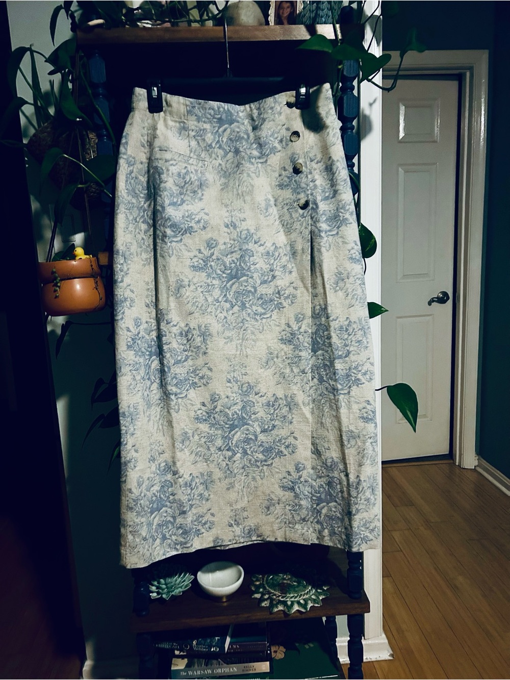 Coldwater Creek Cream and Blue Floral Midi Skirt with Side Buttons
